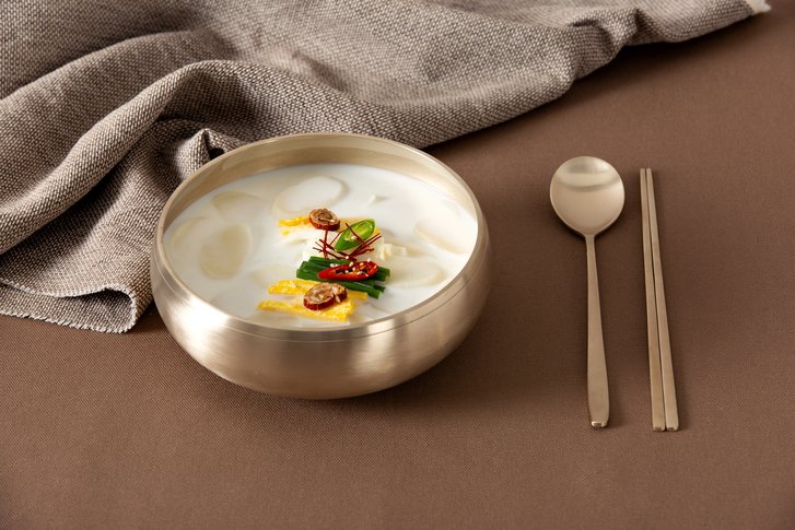 Traditional Korean Rice Cake Soup: Tteokguk Recipe
